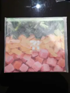 セブンイレブン　Happyくじ　G賞　スムージーフラットポーチ