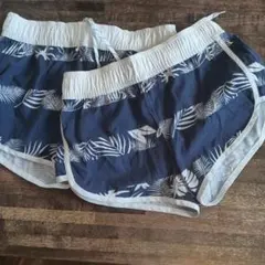 葉柄デザイン 水着2枚セット ショートパンツ MサイズとSサイズ