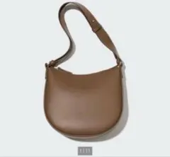 【美品】ユニクロ UNIQLO レザータッチワンハンドルバッグのサムネイル