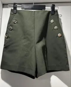 ZARA ショートパンツ　カーキ ゴールドボタン