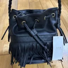 fifth フリンジ付きバケットバッグ ショルダー付　ブラック