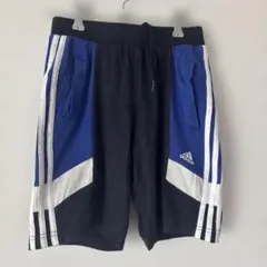 adidas ストライプ 半ズボン
