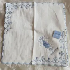 Wedgwood 刺繍ハンカチ ホワイト/ブルー