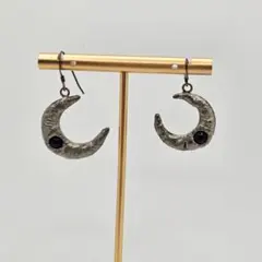 【925刻印】ヴィンテージ シルバーピアス 三日月 ムーン オニキス風 燻し