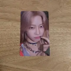 LESSERAFIM KAZUHA Differentトレカ