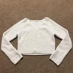 パフィータッチVネッククロップドセーター