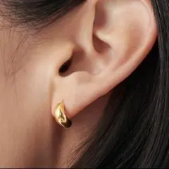 高品質 サージカルステンレス ピアス シルバーゴールド ☆人気☆ 金属ア しずく