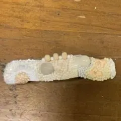 ホワイト装飾付きヘアピン