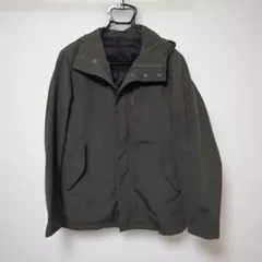 ダークグリーン ナイロンジャケット フード付き