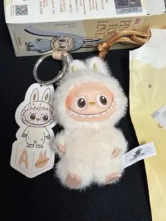 【A】THE MONSTERS PIN FOR LOVE イニシャル　ラブブ