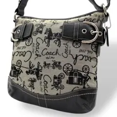 コーチ ショルダーバッグ 肩掛け 斜め掛け キャンバス ブラック 総柄 チャーム
