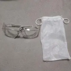 未使用品　花粉症メガネ　クリアラウンド型メガネ 収納袋付き