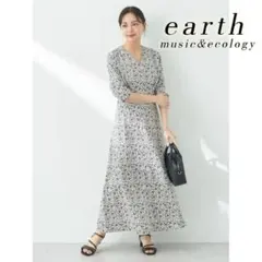 【earth music&ecology】小花柄Vネック ワンピース