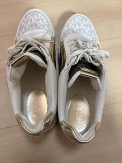 最終値下げ‼️美品‼️Michael Kors ホワイト ゴールド スニーカー