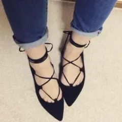 RANDA ポインテッドトゥレースアップパンプス