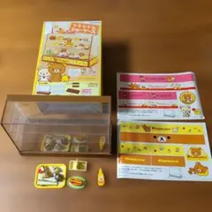 値下げ！リラックマ　リーメント　ショーケースとミニチュアフィギュア2種セット