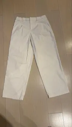 UNIQLO タックワイドパンツ