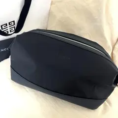GIVENCHY黒色ポーチのサムネイル