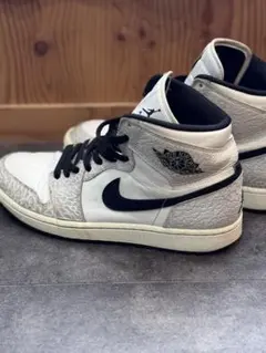 NIKE Air Jordan 11 Retro Low