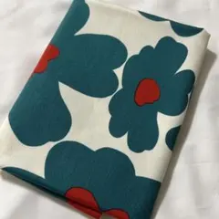 大人気　北欧デザイン　花柄プリント生地 青緑 赤 綿