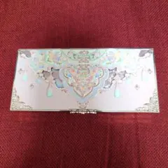 フラワーノーズ　胡蝶雲肩　6色アイシャドウパレット　02　雲想衣裳