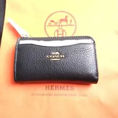 【大人気】未使用品　春コーデ　コーチ　フラグメントケース　ブラック