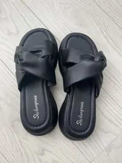 リボン付き厚底サンダル ブラック　24センチ