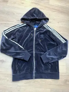 adidas ダークネイビー フード付きジャージ