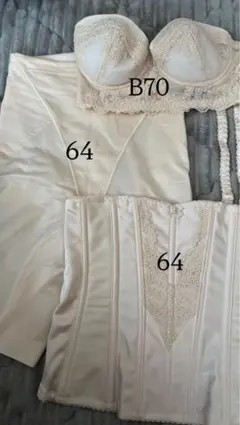 2025年最新】ブライダルインナー four sis＆co.の人気アイテム