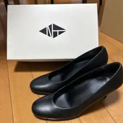 NUMBER TWENTY-ONE 65R パンプス ブラック 22.5のサムネイル