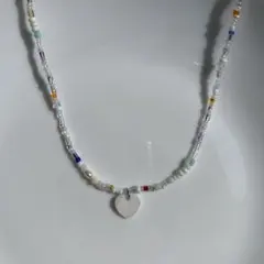 685 ビーズネックレス　シェルハート