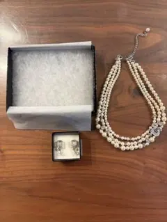 ウェディング　アクセサリー　ネックレス &イヤリング