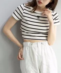 Chico ウエストリボンロゴ刺繍チビT