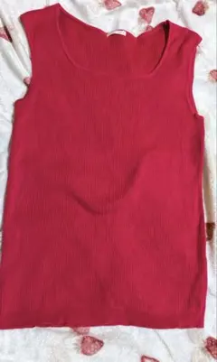 GU ノースリーブ ニット 濃いピンク