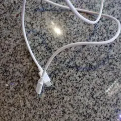 USB-C to USB-C 充電ケーブル ホワイト