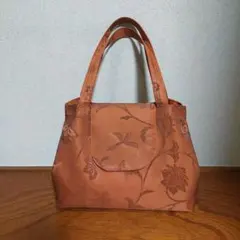 帯リメイクバッグ　蓋付きハンドバッグ　赤茶色　花鳥柄　ハンドメイド