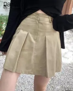 DAZY ベージュ プリーツ ミニスカートのサムネイル