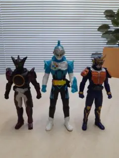 仮面ライダー フィギュア 3体セット バンダイ BANDAI