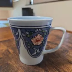 花柄 陶器製マグカップ