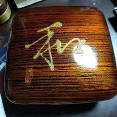 Item thumbnail for item b5f17b31-f721-472c-8385-e94c2fdf8309