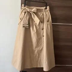 ストロベリーフィールズ　キャメルAラインスカート ウエストベルト付き
