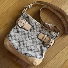 Coach ショルダーバッグ ベージュ ロゴ入り