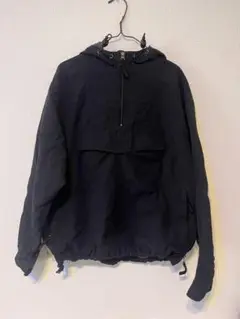 黒いフード付きマウンテンパーカー　アウター