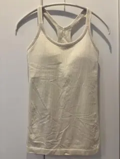 Lululemon アイボリー ヨガタンク　サイズ4