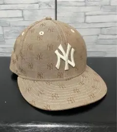 New Era ニューヨーク・ヤンキース ベージュキャップ　モノグラム