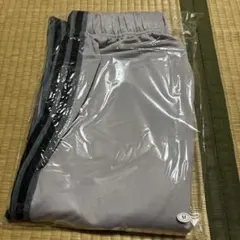 新品・未開封】 King & Prince トラックパンツ(M) - メルカリ