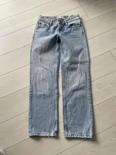 ZARA ライトブルー ストレートデニム 32