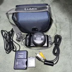 LUMIXデジタルカメラFZ5バッテリー付のサムネイル