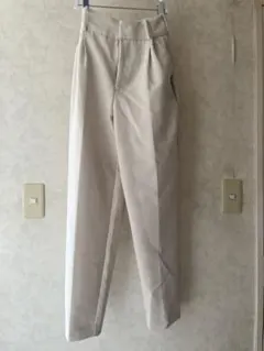 ZARA アイボリー ハイウエストスラックス