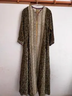 新品MALAIKA ワンピース　カーキ✕ベージュのサムネイル